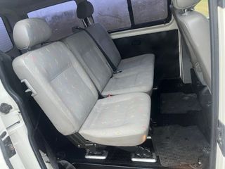 Volkswagen Transporter T5 2004