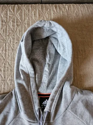 Felpa Adidas con cappuccio grigia