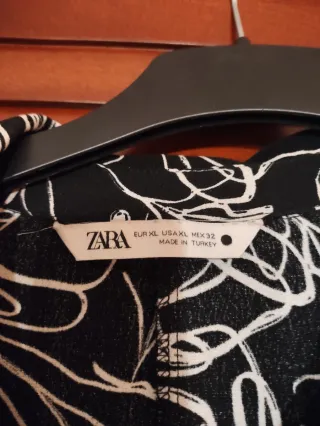 Vestido camisero estampado Zara