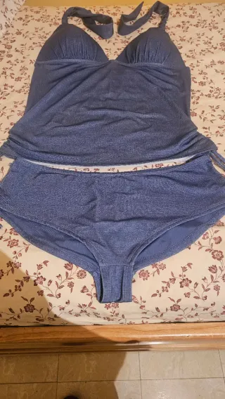 Bañador azul de dos piezas