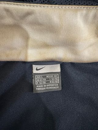 Chaqueta Nike con capucha Negra y Beige