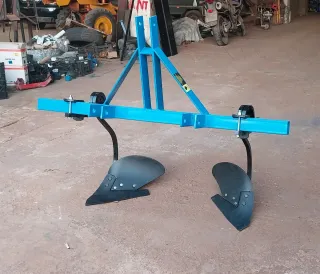 Arado dos surcos aporcador alomador acaballonadora