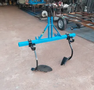 Arado dos surcos aporcador alomador acaballonadora