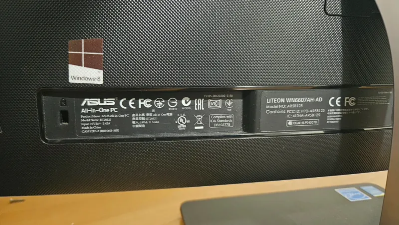 PC Acer y Monitor Dell Negro/Plata afbeelding 2