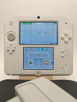 Nintendo 2DS Bianca