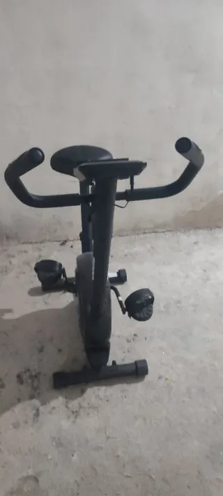 Bicicleta Estática ZIPRO ( COMO NUEVA )