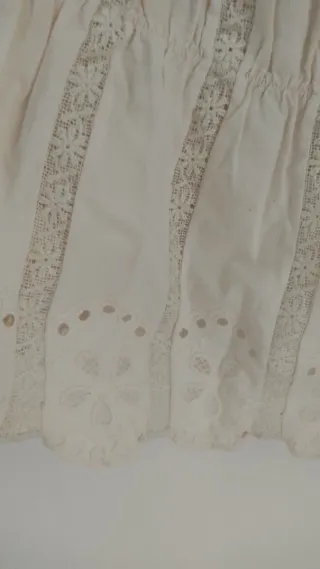 Top tirantes Zara encaje bordado con etiqueta