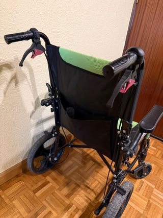 Silla de ruedas plegable