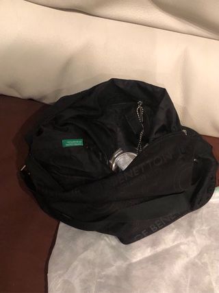 Bolso de Hombro Benetton Negro