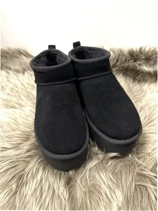 Botas UGG Mini Plataforma Negras Talla 37