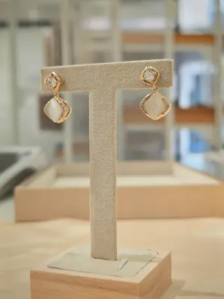 Orecchini pendenti geometrici occhio di gatto