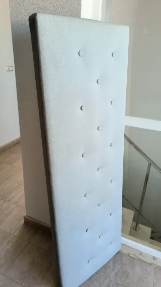 Cabecero de cama tapizado gris 150cm