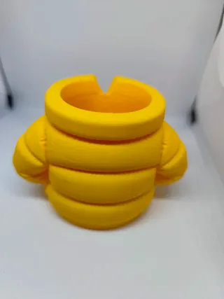 Porta canetas casaco Nike amarelo