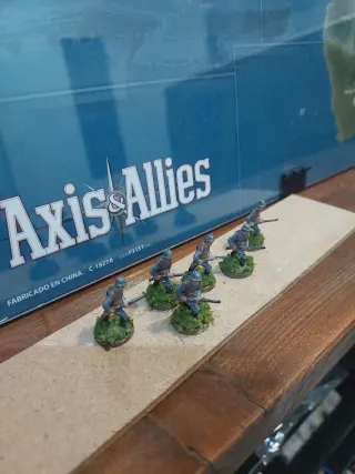 6 Soldados Axis & Allies frente aleman