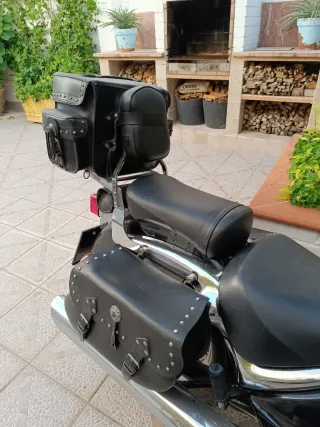 Suzuki Intruder  VLC Negra