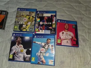 Lote 5 Juegos PS4 FIFA (17, 18, 19, 20, 21)