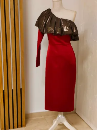 Vestido rojo diseño una manga Talla M