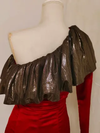 Vestido rojo diseño una manga Talla M