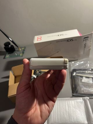Nintendo DS Lite bianca + 2 giochi Pokémon