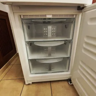 Nevera Liebherr 200 cm