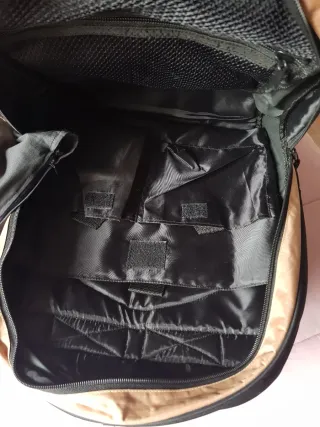 Mochila Inves Beige y Negra