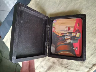 Set scatola e 5 sottobicchieri vino