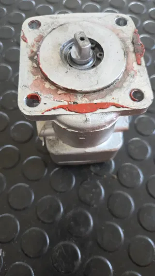 Bomba Hidráulica Kubota Minitractor