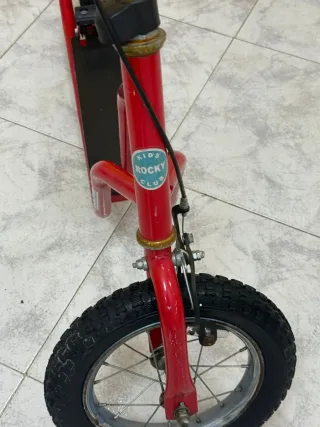 Patinete Rocky Ruedas Grandes Rojo y Amarillo