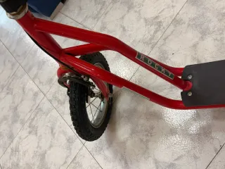 Patinete Rocky Ruedas Grandes Rojo y Amarillo