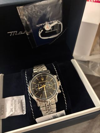 Reloj Maserati Negro y Dorado