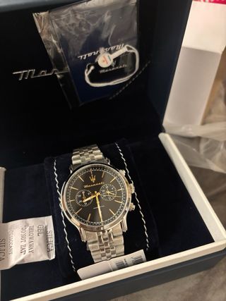 Reloj Maserati Negro y Dorado