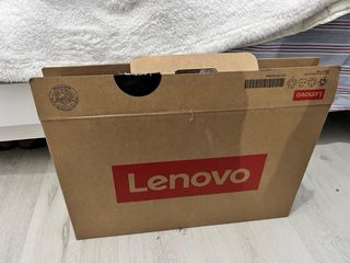 Portátil Lenovo Azul con Cargador y Caja