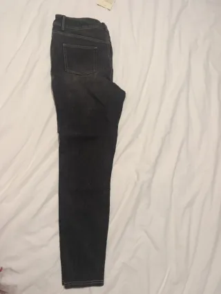 Pantalones pitillo negros Halara