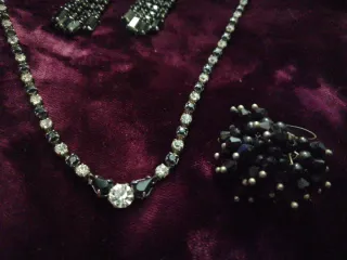 Conjunto collar, pendientes y anillo vintage