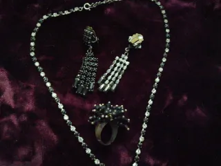 Conjunto collar, pendientes y anillo vintage