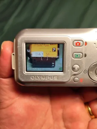 Fotocamera digitale Olympus Camedia C-180 argento