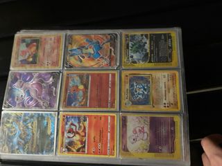 Carte Pokémon Charizard, Mewtwo, Lucario, Machamp