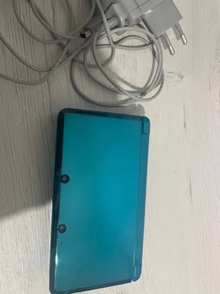 Nintendo 3DS Azul y Negra + 32gb