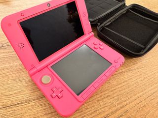 Nintendo 3DS XL Rosa + Custodia