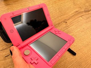 Nintendo 3DS XL Rosa + Custodia