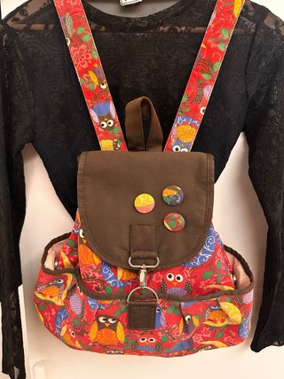 Mochila Multicolor con Estampado de Búhos
