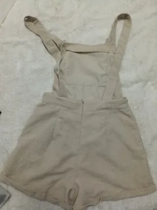 Peto corto pana con abeja bordada T.XS