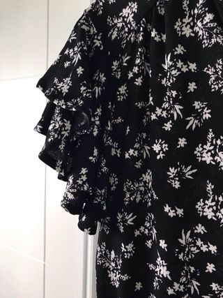 Vestido Mango flores negro y blanco