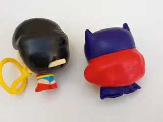 Figuras Wonder Woman y Batgirl