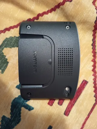 Navegador GPS TomTom ONE XL con accesorios