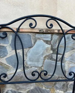 Cabecero de forja negro