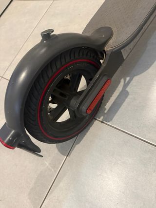 Patinete Eléctrico con Cadena y Candado