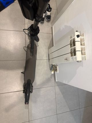 Patinete Eléctrico con Cadena y Candado