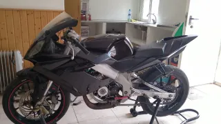 Moto deportiva Derbi GPR 50  L