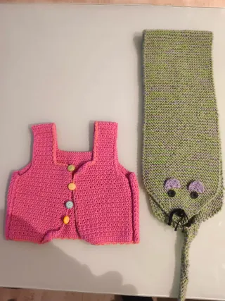 Conjunto crochet: chaleco rosa y bufanda